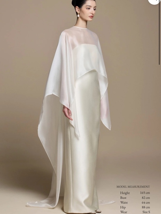 Huong Boutique Dresses & Skirts - Huong Boutique Elegant Ivory Sheath Dress with Sheer Cape
